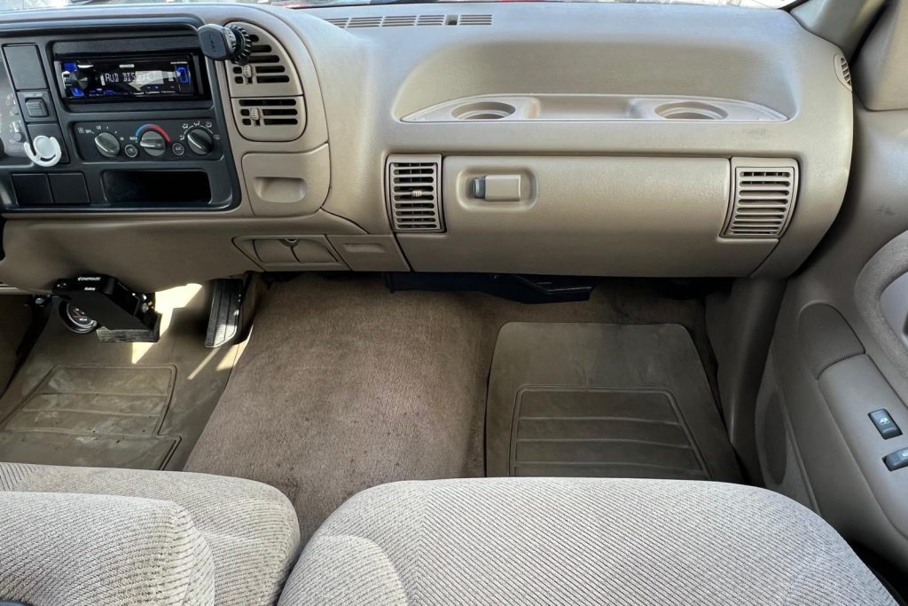 1996 Chevrolet CK 2500 5.7L V8