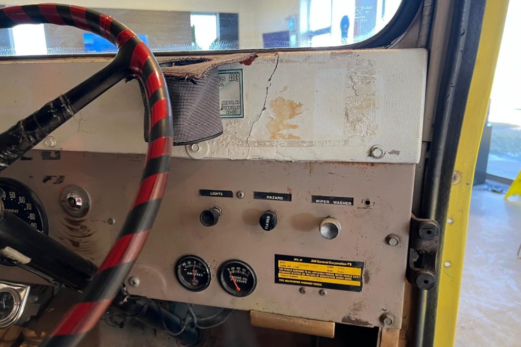 1973 Jeep DJ-5C -312011