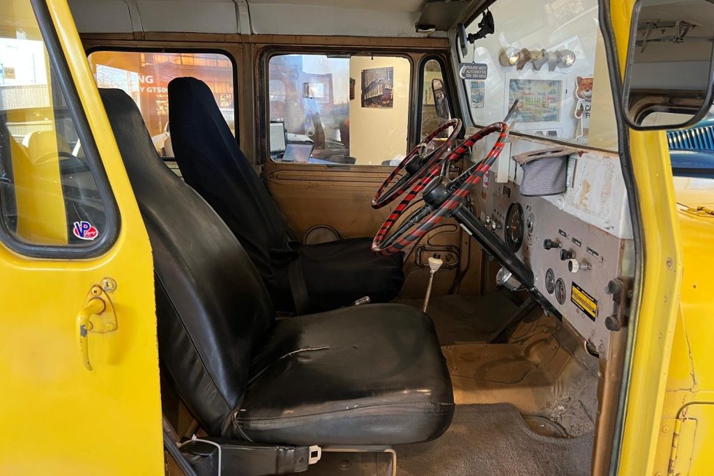 1973 Jeep DJ-5C -312011