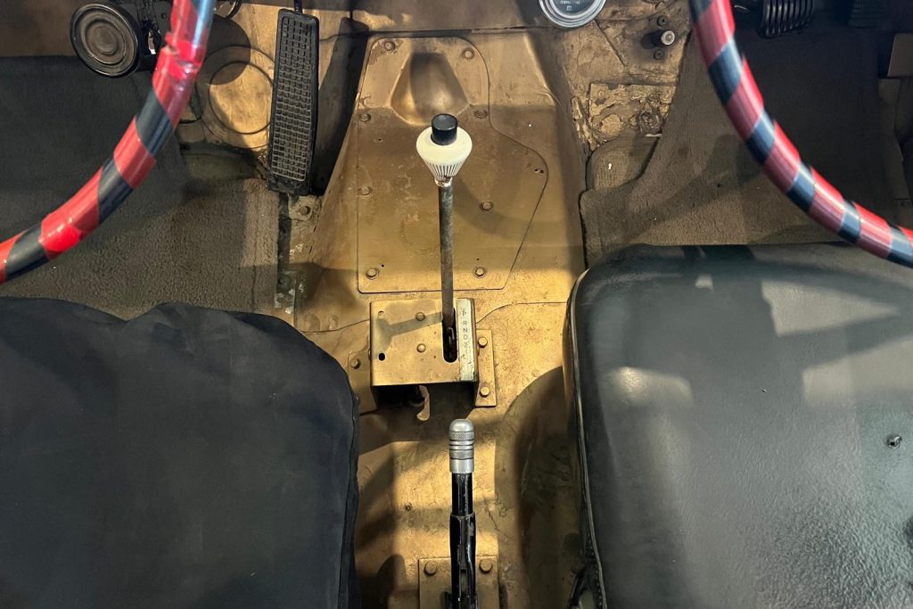 1973 Jeep DJ-5C -312011